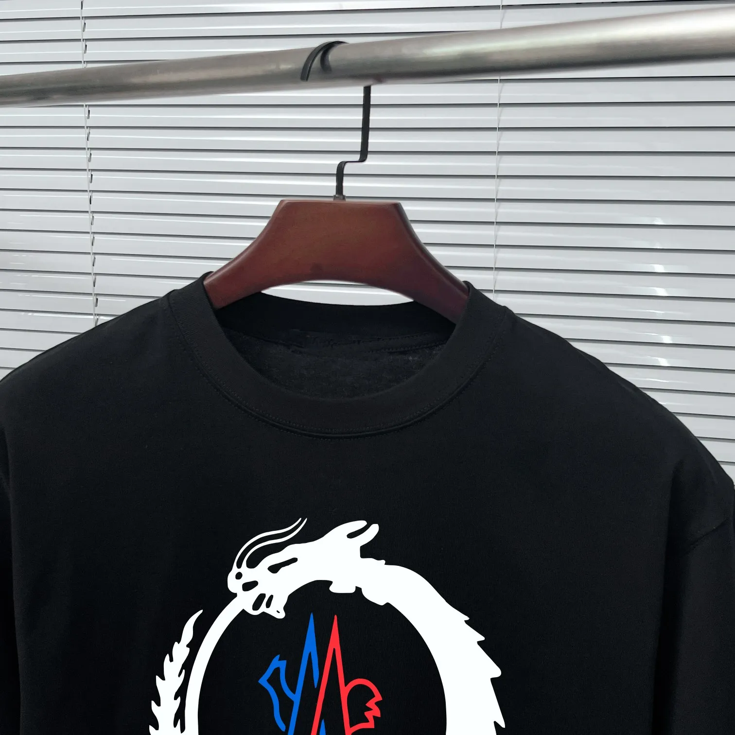 MON 24ss T OS 280 Versatile : White Black Size XS-L